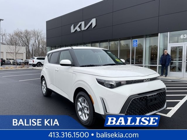 New 2023 Kia Soul LX