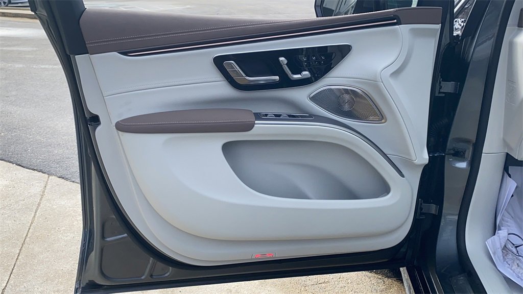 New 2023 MercedesBenz EQS EQS580 SUV in Haverhill 22K4004 Smith