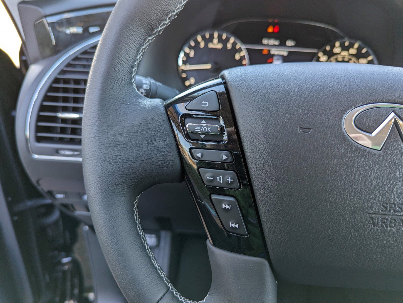 New 2023 INFINITI QX80 LUXE RWD SUV in Jackson N14018 HerrinGear