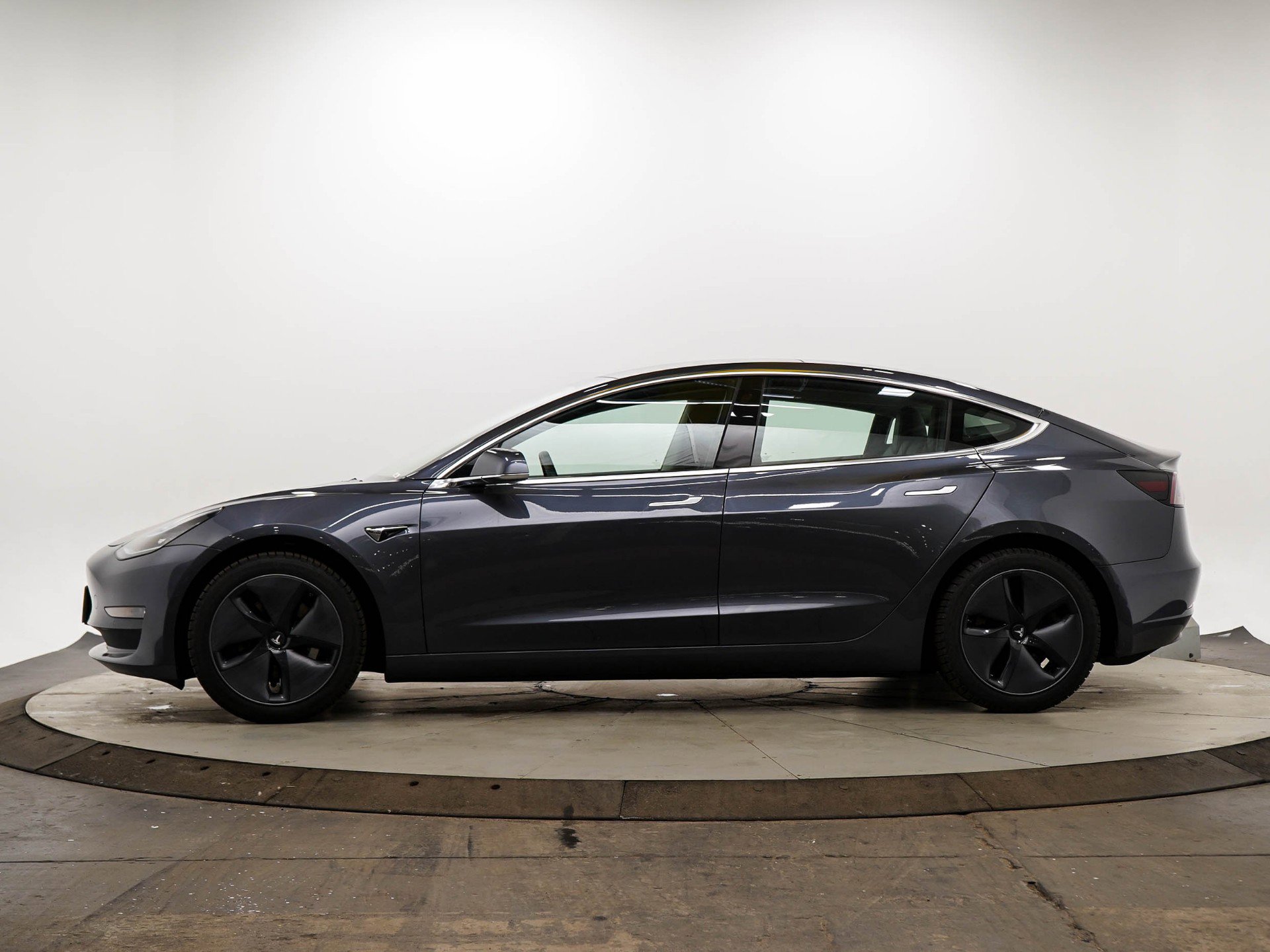Used 2019 Tesla Model 3 Mid Range with VIN 5YJ3E1EA2KF306661 for sale in Burnsville, Minnesota