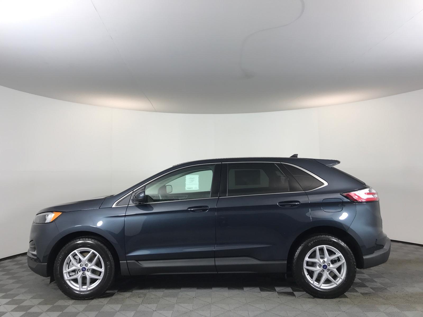 New 2022 Ford Edge SEL AWD