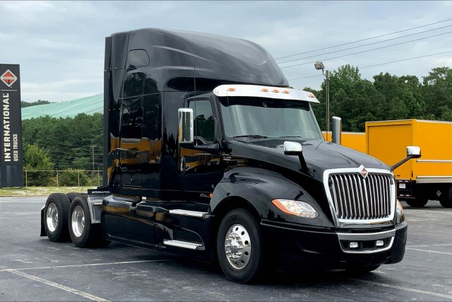 Pre-Owned 2020 International LT625 6x4 Sleeper