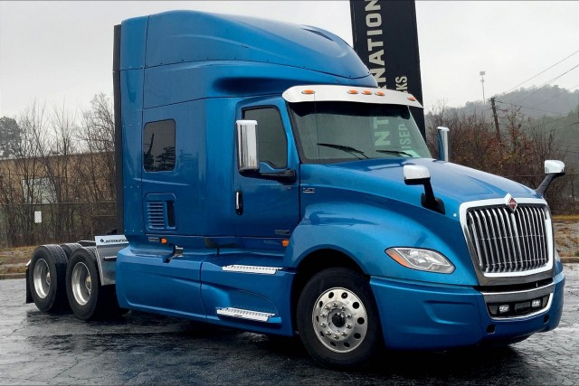 Pre-Owned 2018 International LT625 6x4 Sleeper