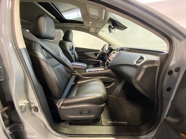 Used 2021 Gray Nissan SL image 19