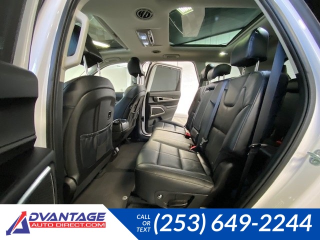 Used 2022 White Kia SX image 22