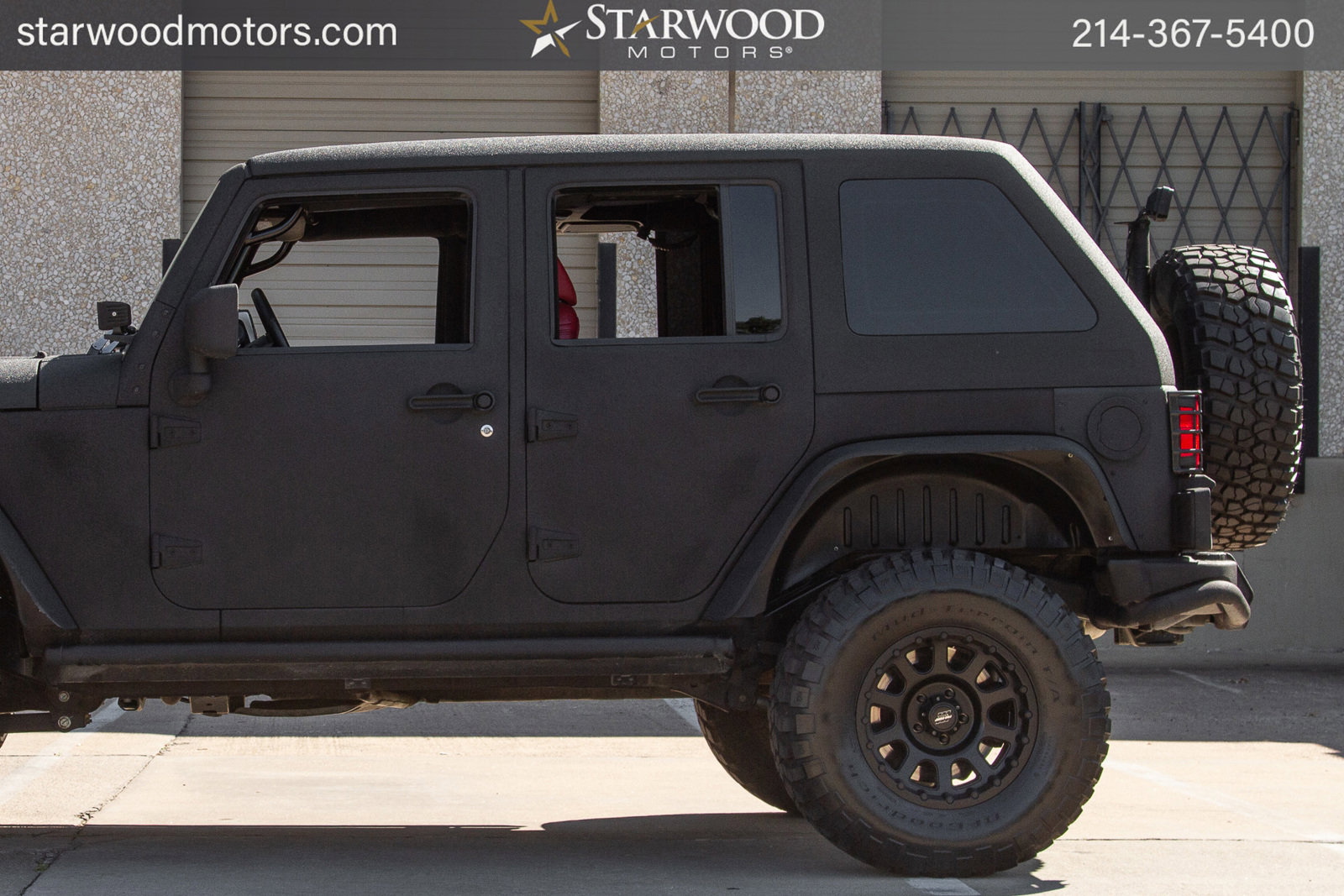 2016 Jeep Wrangler Unlimited 6.4L HEMI 35" BFG TIRES Custom Bumpers