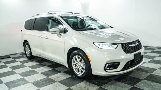 Pre-Owned 2021 Chrysler Pacifica Touring L