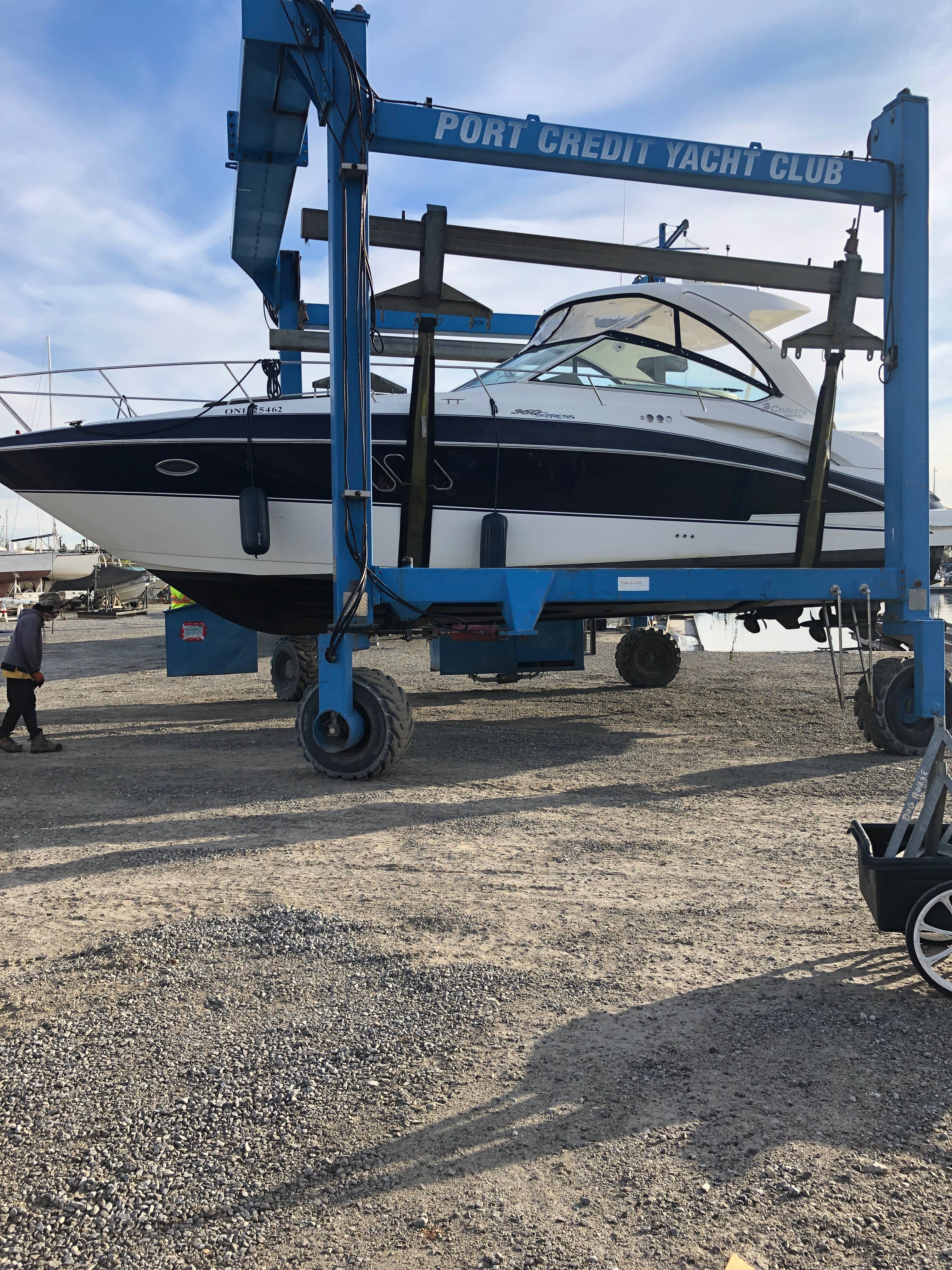 Used 2008 Cruisers Yachts image 8