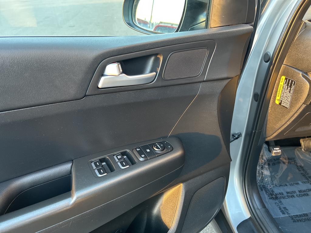 Pre-Owned 2021 Kia Sportage LX