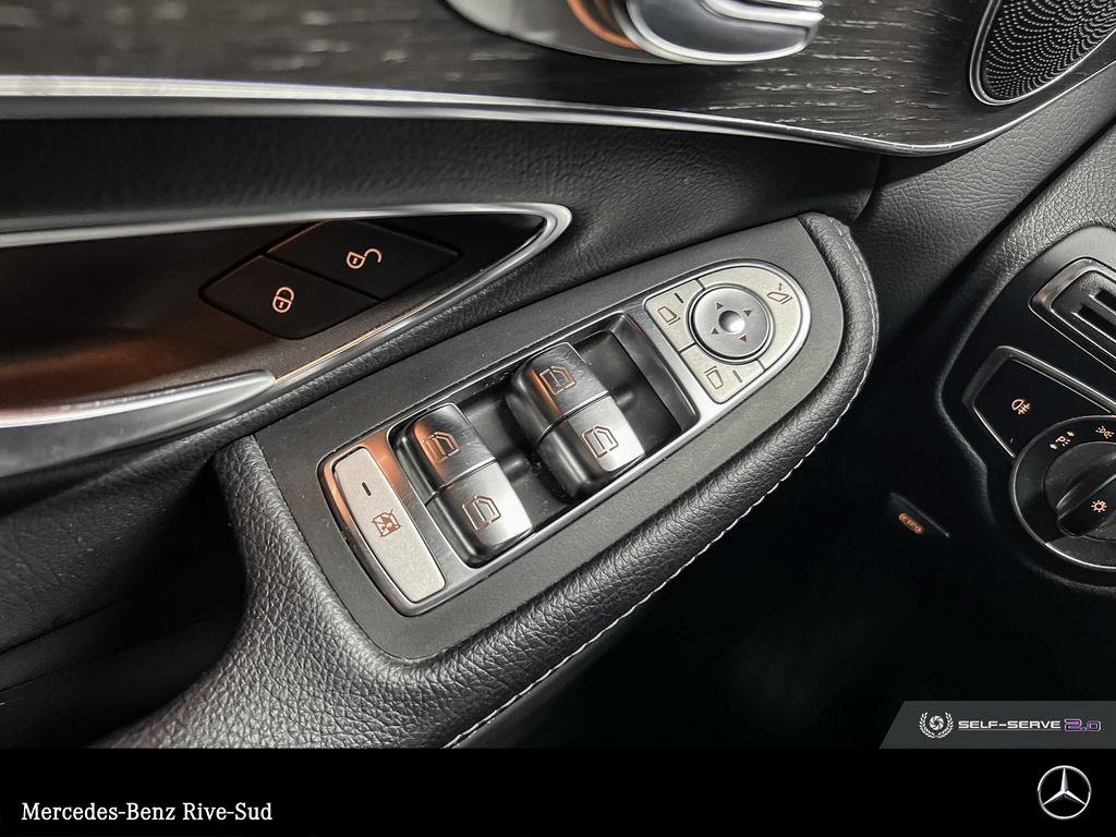 Certified PreOwned 2019 MercedesBenz CClass C 300 4MATIC * ENSEMBLE SPORT LIVE TRAFFIC