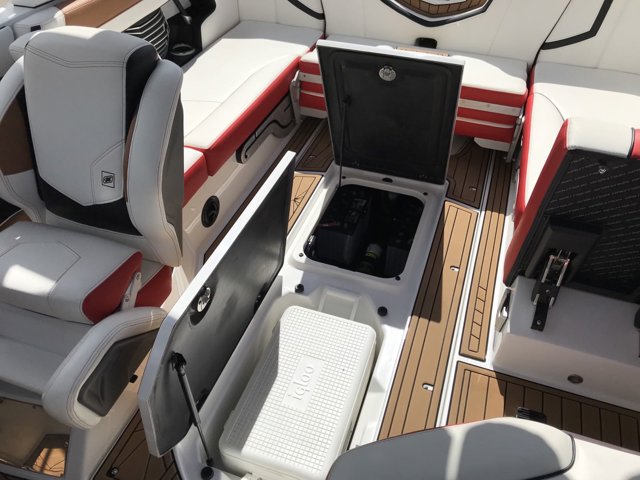 Certified Used 2018 Red Super Air Nautique image 59