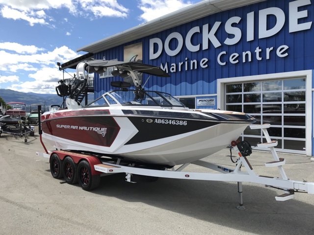 Certified Used 2018 Red Super Air Nautique image 1