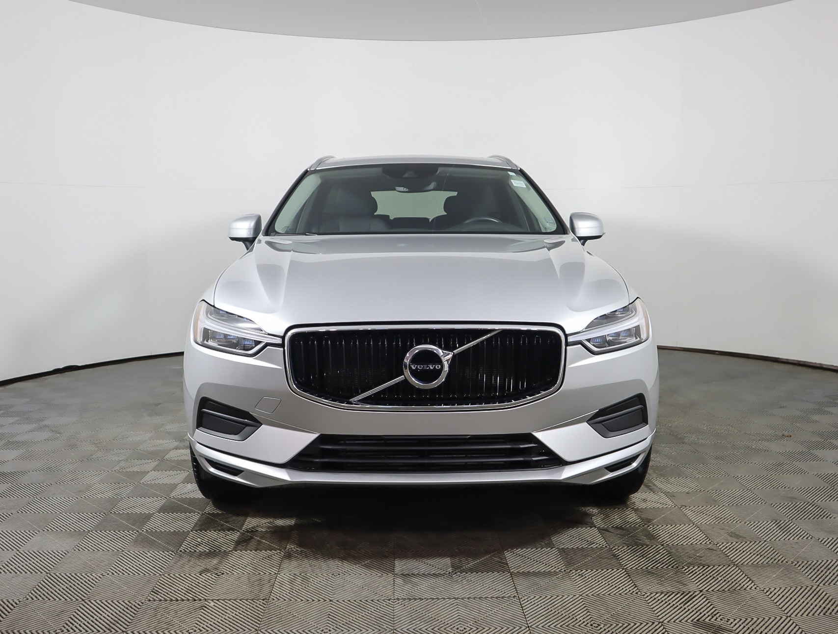 PreOwned 2020 Volvo XC60 T5 Momentum Compact Luxury Sport Utility in