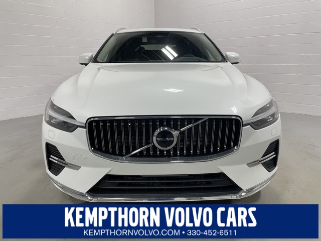 Volvo XC60 B5モーメンタム グリル