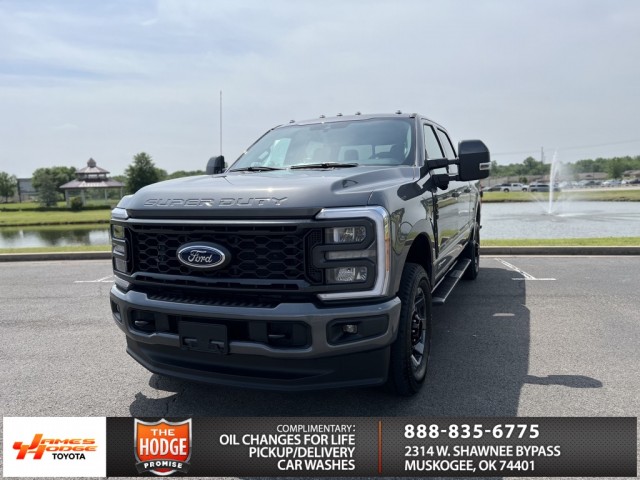 2023 Ford F-350SD Lariat