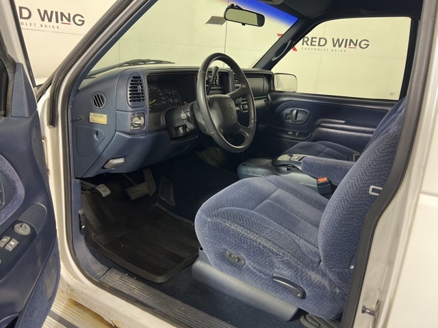 Used 1998 Chevrolet K1500 SILVERADO with VIN 1GCEK19R7WE239449 for sale in Red Wing, Minnesota