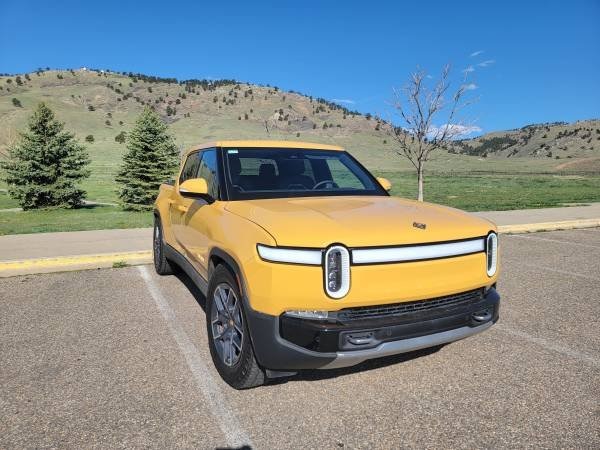 Used 2022 Rivian R1T Launch Edition with VIN 7FCTGAAL2NN003686 for sale in Colorado Springs, CO