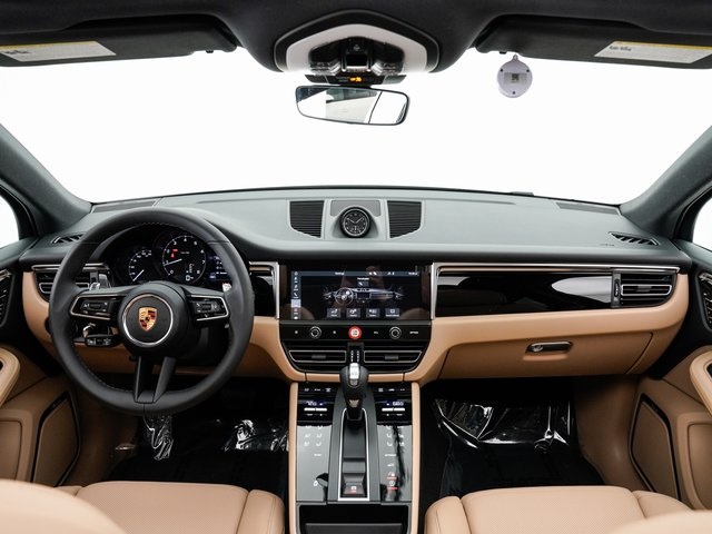 New 2023 Porsche Macan Base