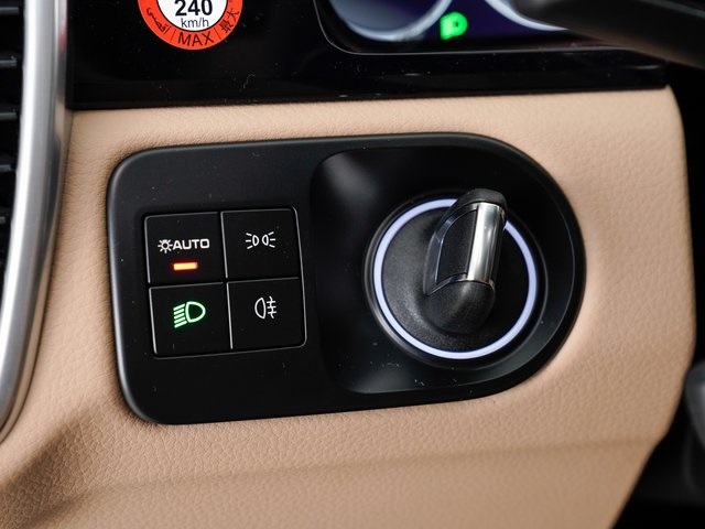 New 2023 Porsche Cayenne Base