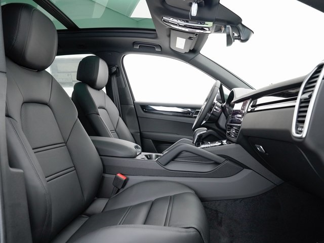 New 2023 Porsche Cayenne Base