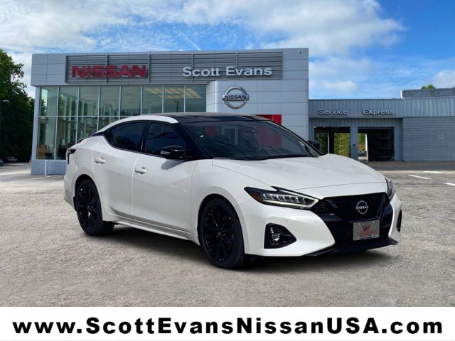 2023 Nissan Maxima SR
