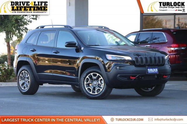 New 2022 Jeep Cherokee Trailhawk