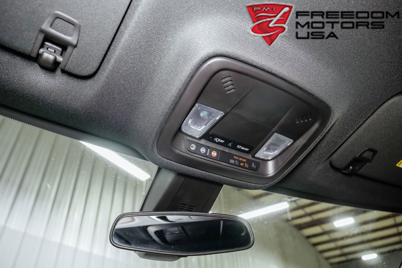 Pre-Owned 2022 Chevrolet Traverse LS