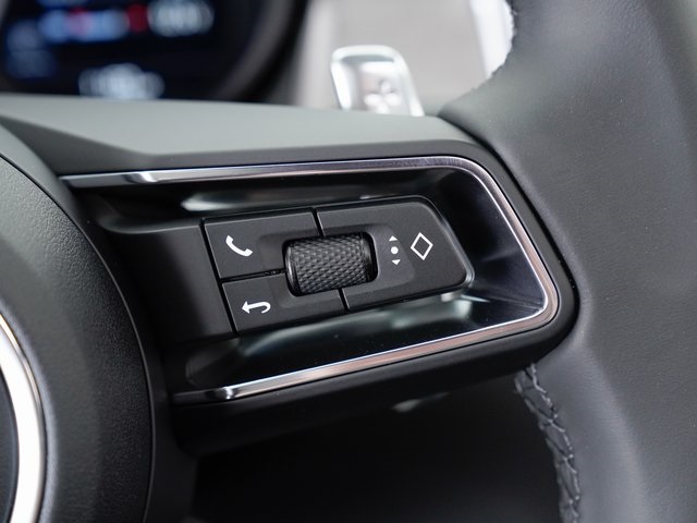 New 2023 Porsche Macan Base