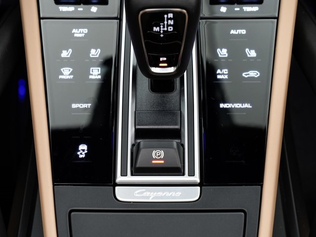 New 2023 Porsche Cayenne Platinum Edition