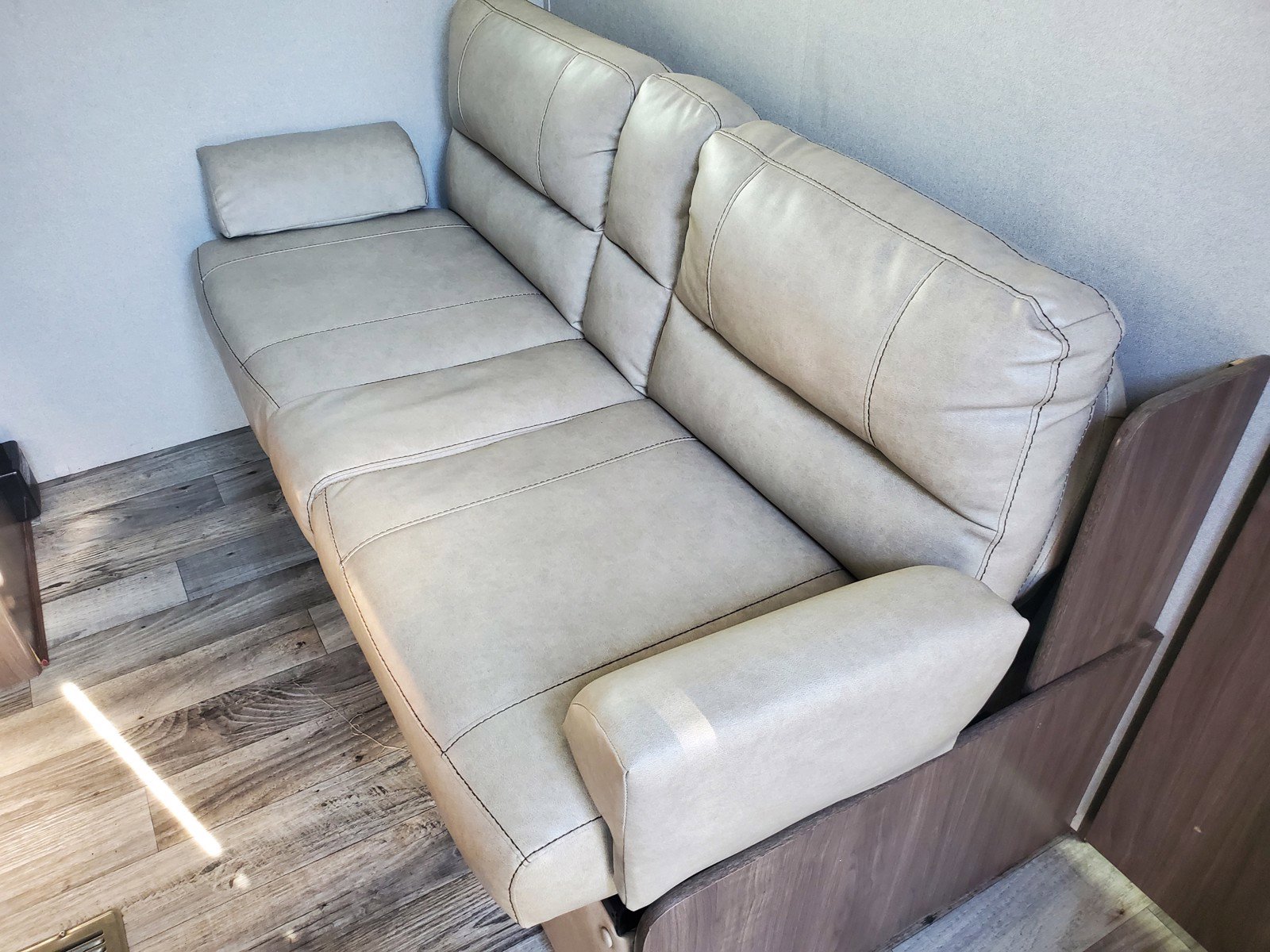 PreOwned 2018 Keystone Hideout 22RBWE for Sale T0375 SMP RV