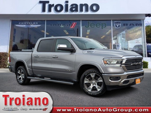 CERTIFIED PRE-OWNED 2020 RAM 1500 LARAMIE WITH NAVIGATION & 4WD