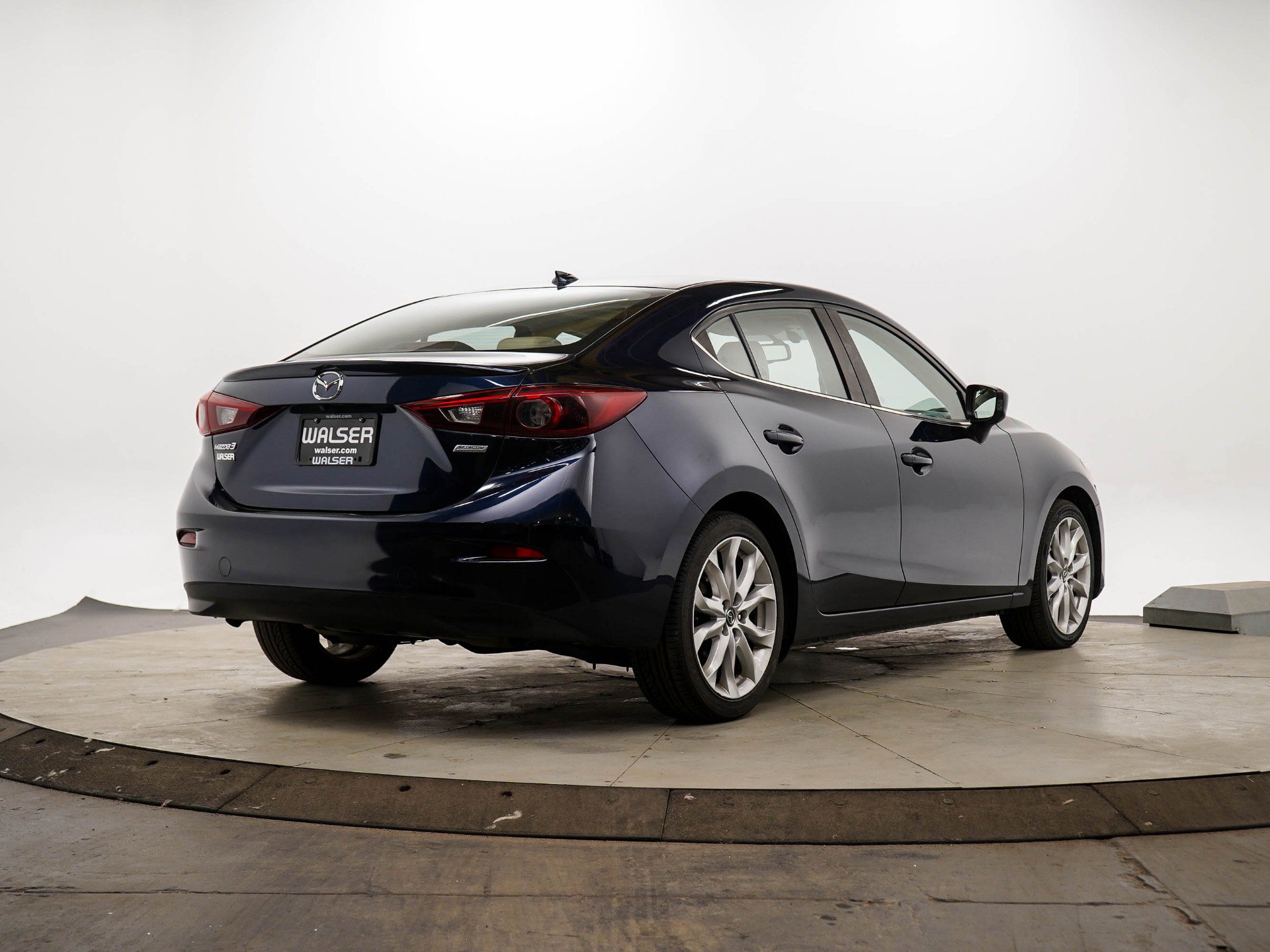 Used 2014 Mazda MAZDA3 s Grand Touring with VIN JM1BM1W38E1138679 for sale in Brooklyn Park, Minnesota