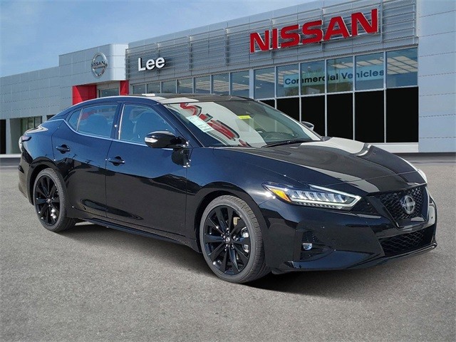 2023 Nissan Maxima SR