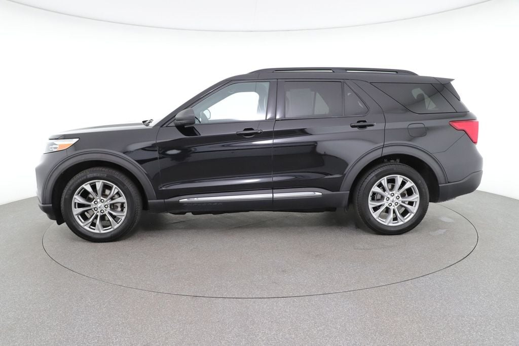 2020 Ford Explorer XLT 4WD with Equipment Group 202A & 20″ Premium