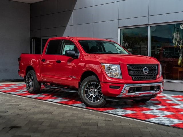 2022 Nissan Titan Crew Cab SV