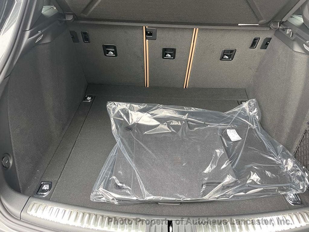 New 2023 Porsche Macan AWD