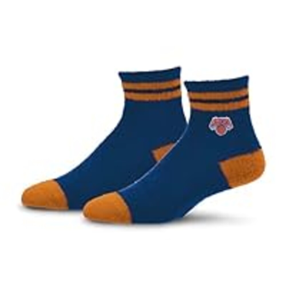 For Bare Feet NBA NEW YORK KNICKS Cozy Two Stripe Quarter Sock Team Color YOUTH