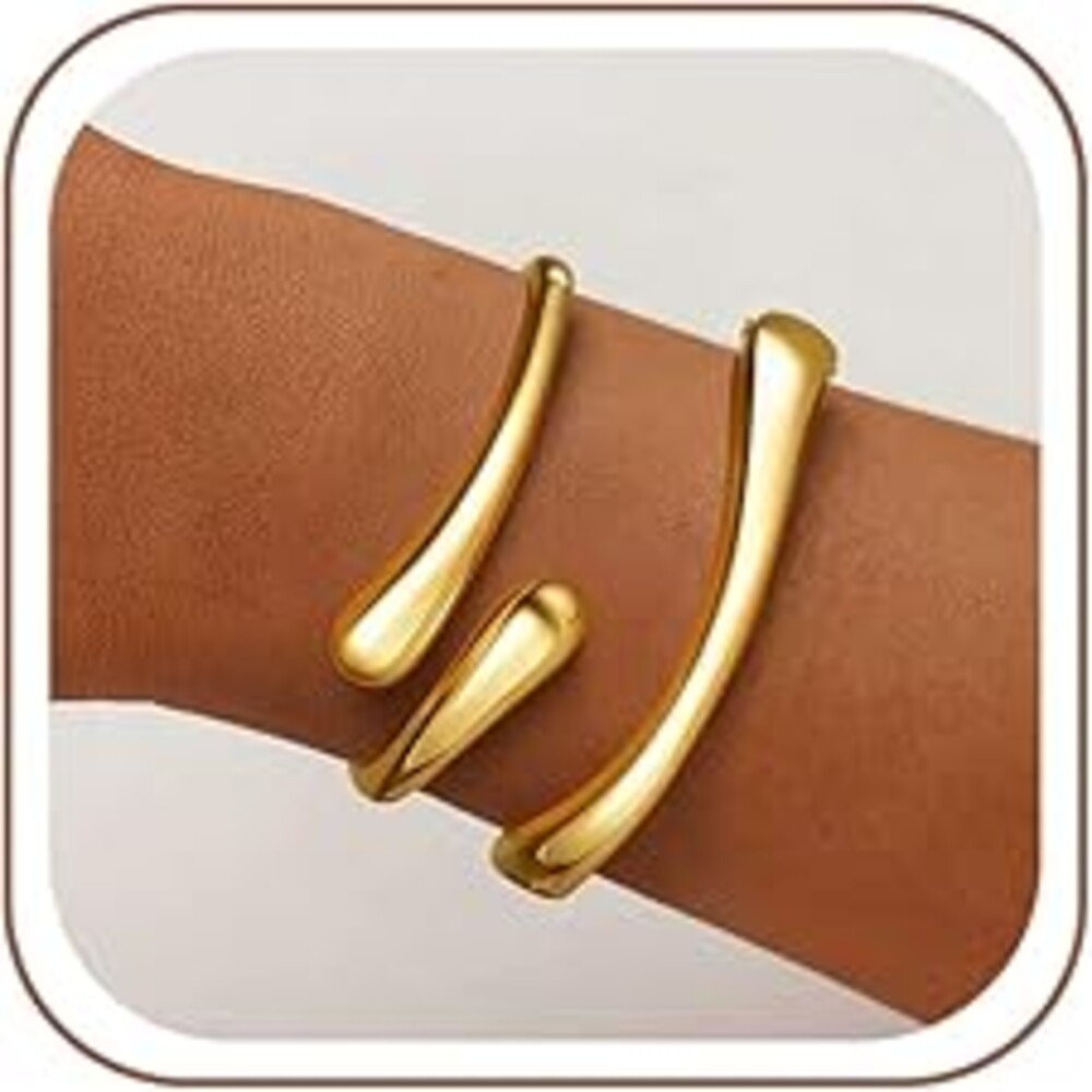Decholly Gold Bracelets for Women Trendy, 18K Gold Plated Bangle Bracelet Set Chunky Twist Cuff Gold Bracelet Non Tarnish Waterproof Jewelry Gifts for Women
