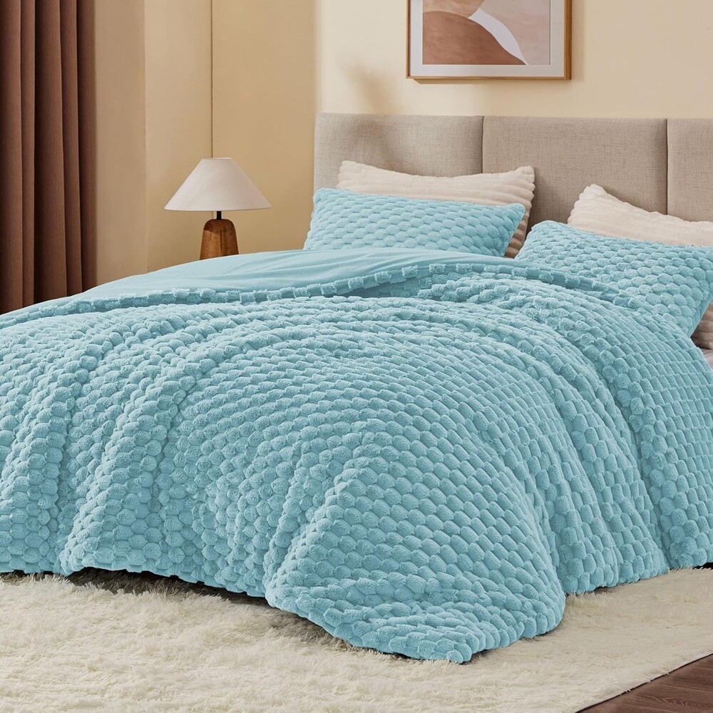 BEDELITE Fluffy Queen Comforter Set - Dusty Blue Fleece Soft Comforter for Queen Size Bed, Luxury Warm Bedding Set for Winter, Fuzzy Bed Set 3 Pieces (1 Comforter, 2 Pillowcases)