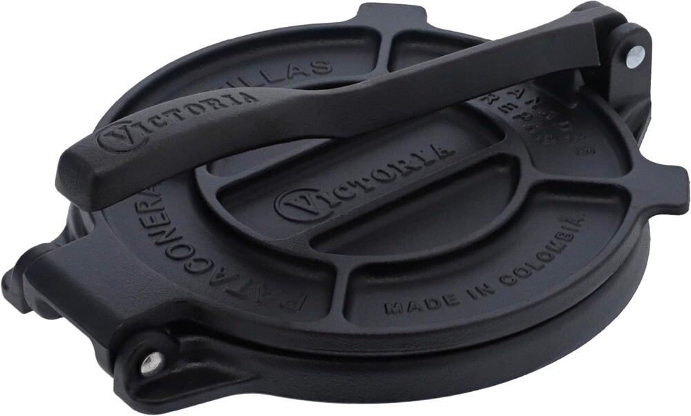 Victoria Cast Iron Tortilla Press, Tortilla and Roti Maker, Made in Colombia, 6.5 Inches