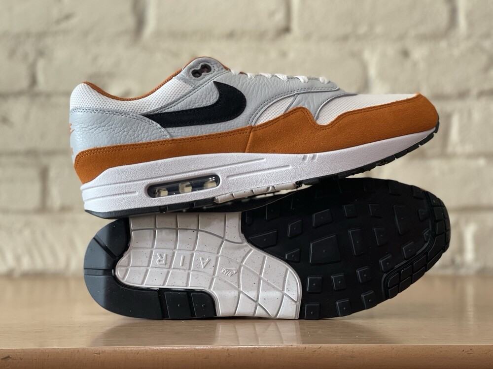 Nike Air Max 1 White Black Monarch Casual Running Shoe FN6952-101 Men Size 11.5