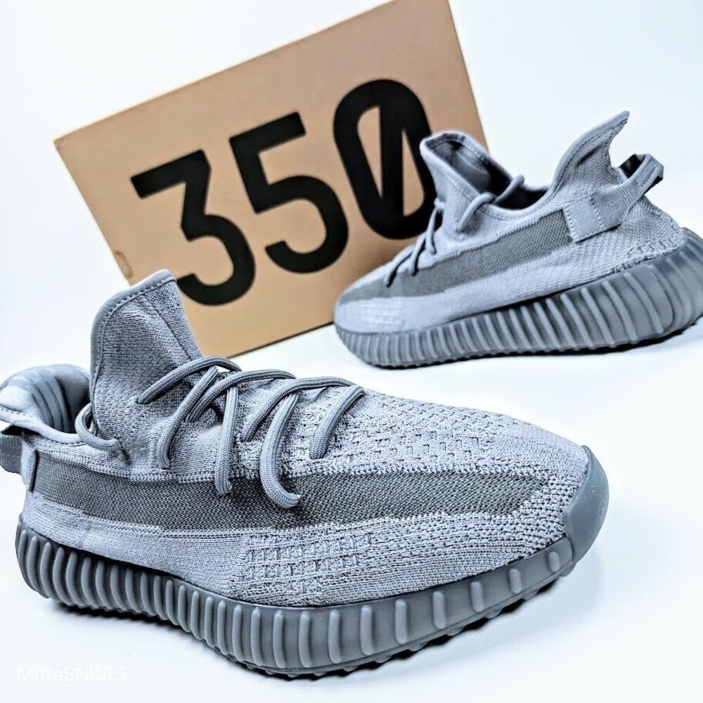 Adidas US 13.5 Men's  Steel Grey Boost Knit Streetwear Yeezy 350 V2   IF3219 NIB