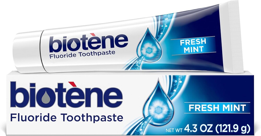 biotène Fluoride Toothpaste for Dry Mouth Symptoms, Bad Breath Treatment and Cavity Prevention, Fresh Mint - 4.3 oz