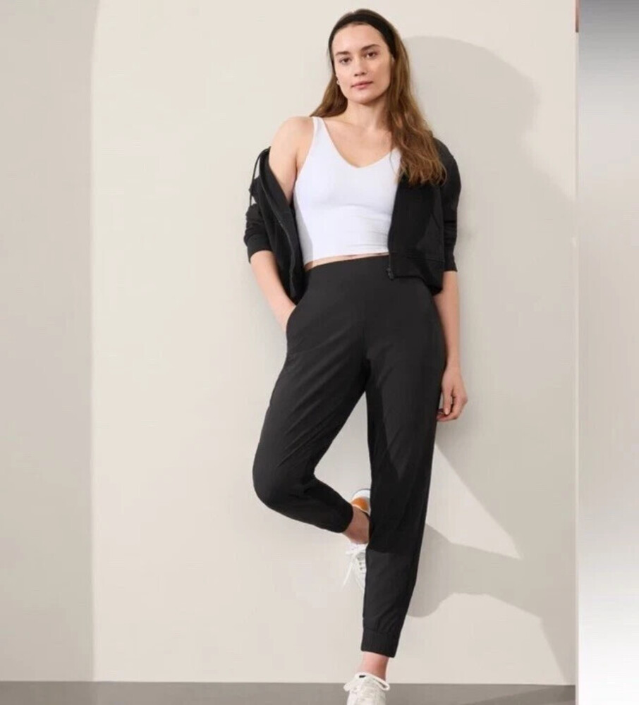 ATHLETA Black Textured Brooklyn Jogger Pants 4 US = S Zip Pocket Gym Athleisure