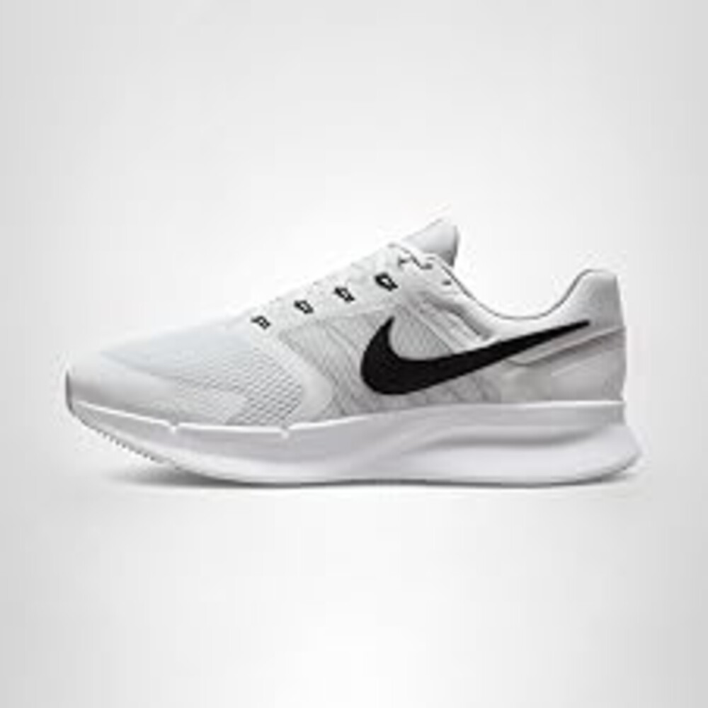 Nike Men's Run Swift 3 Road Running Shoes
