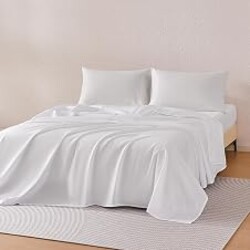Amazon Basics Sheet Set Cationic 4-Piece Bedding Set, Wrinkle Free and Easy Fit, Easy Care Bedding with 1 Deep Pocket Fitted Sheet, 1 Flat Sheet, and 2 Pillowcases, King, White