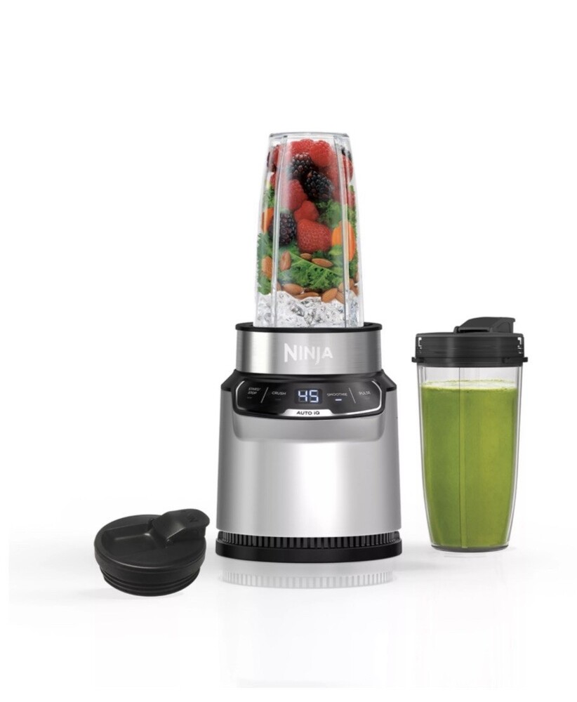 Ninja BN401 Personal Blender, Silver, Tiny nick near Base, See Pics