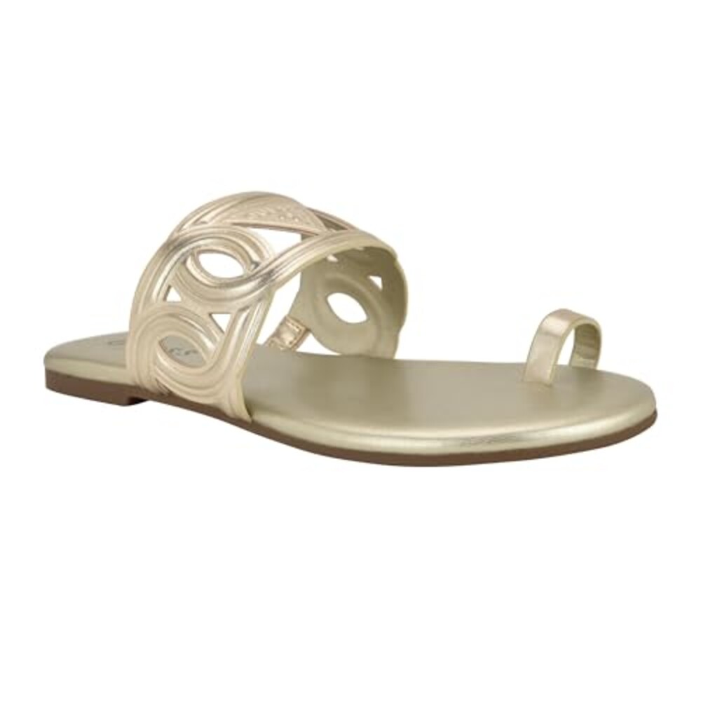 GUESS Women's Loons Sandal, Gold 710, 7