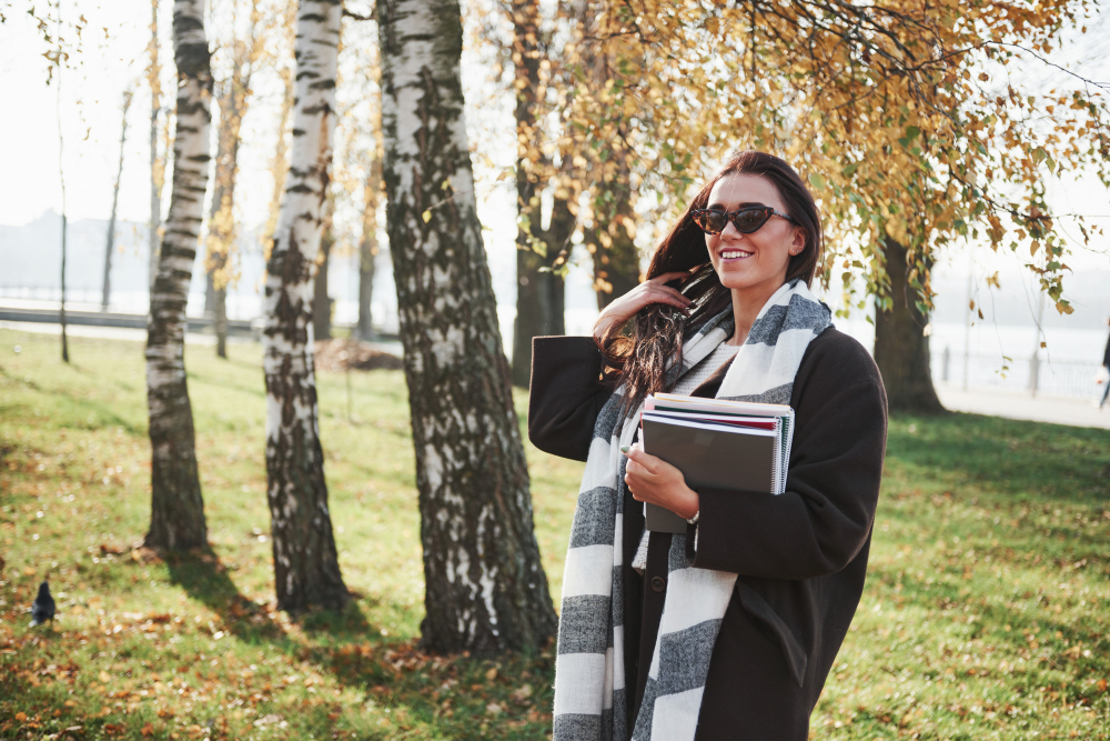 How to Keep Home Sales Warm This Fall: The REALTOR® Advantage of Highlighting Community