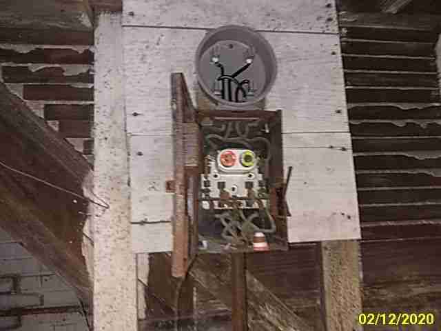 Is_there_evidence_of_electrical_theft__3.jpg